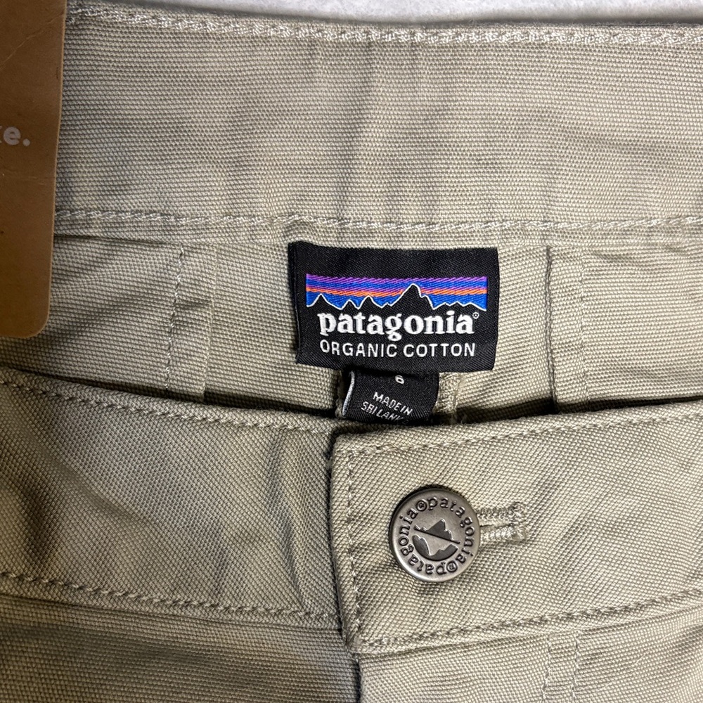Patagonia Women’s Chinos in Green Khaki, size 6, Made in Sri Lanka